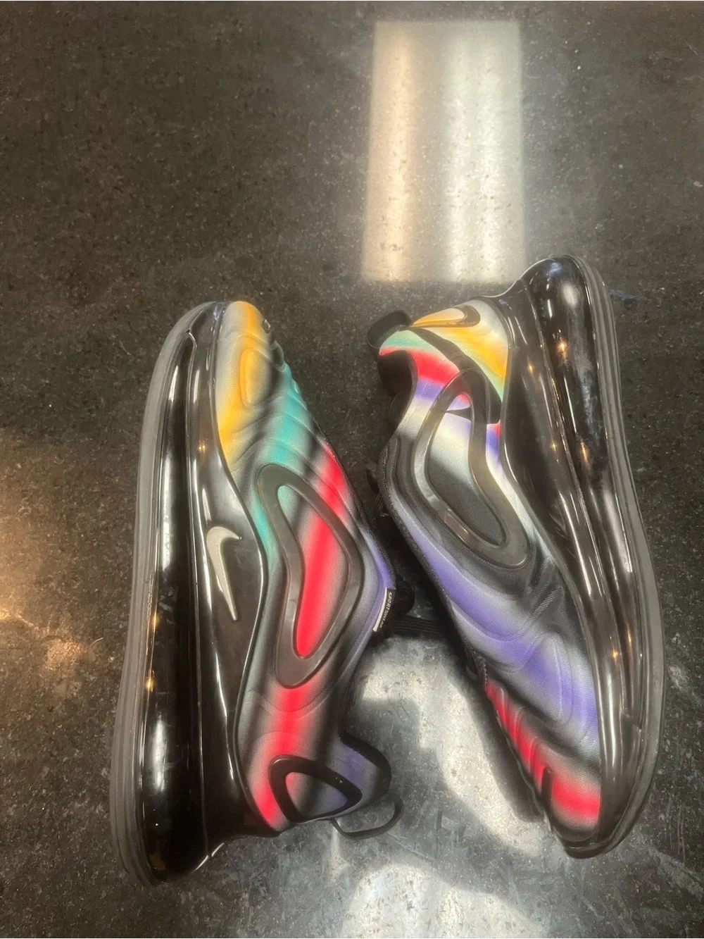 Nike sz 6.5y Nike Air Max 720